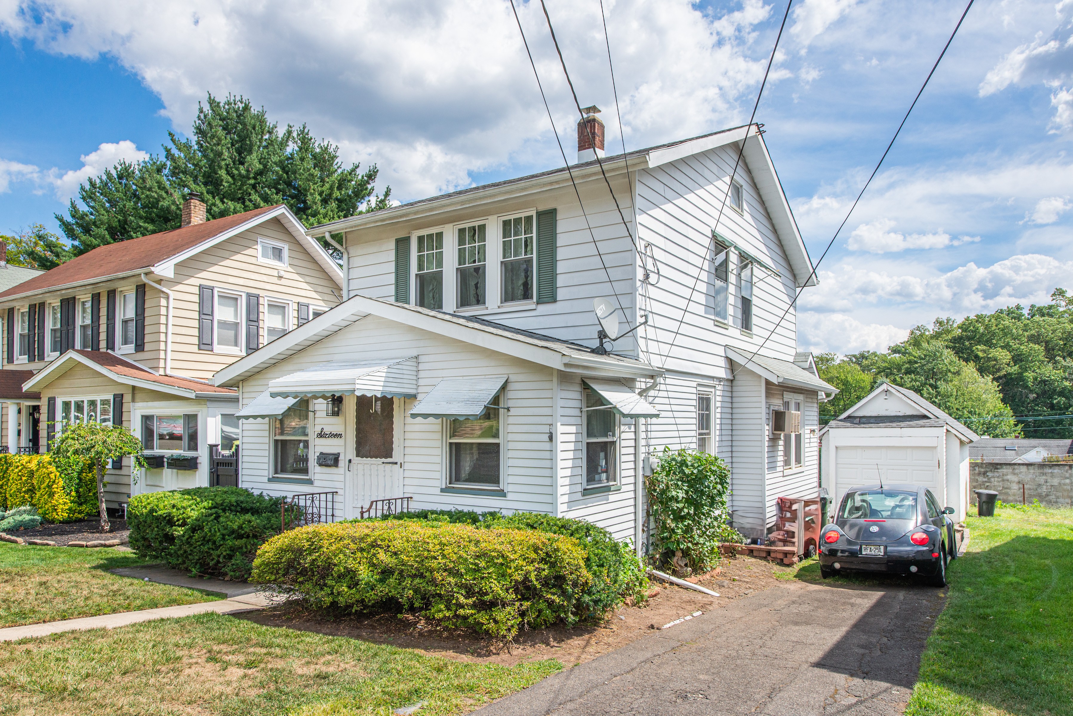Nutley, New Jersey, 07110, United States, 3 Bedrooms Bedrooms, ,2 BathroomsBathrooms,Residential,For Sale,1935440