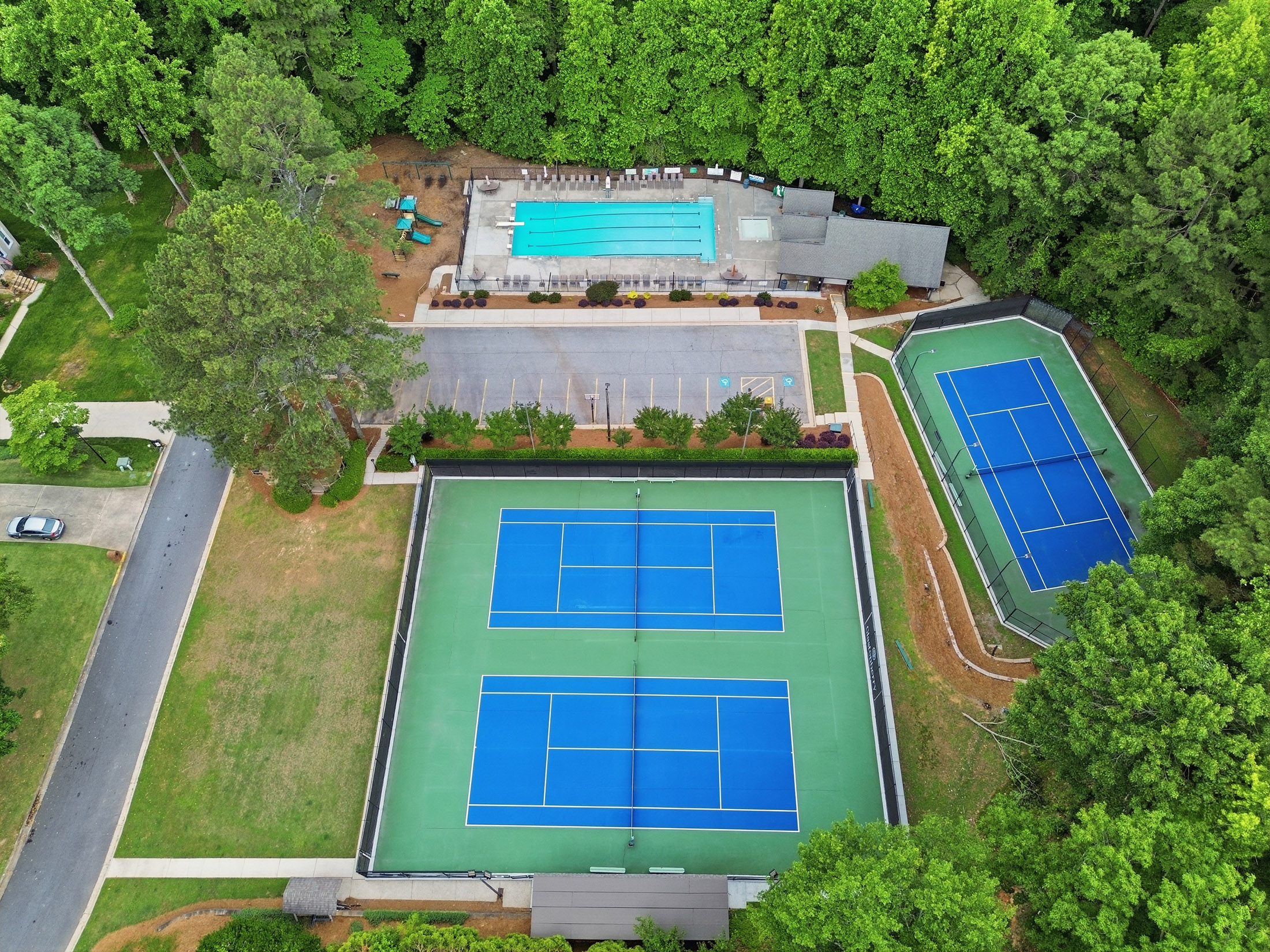  Tucked Into a Cul-de-Sac in Johns Creek’s Sought-After Glastonberry Neighborhood - 物件實景