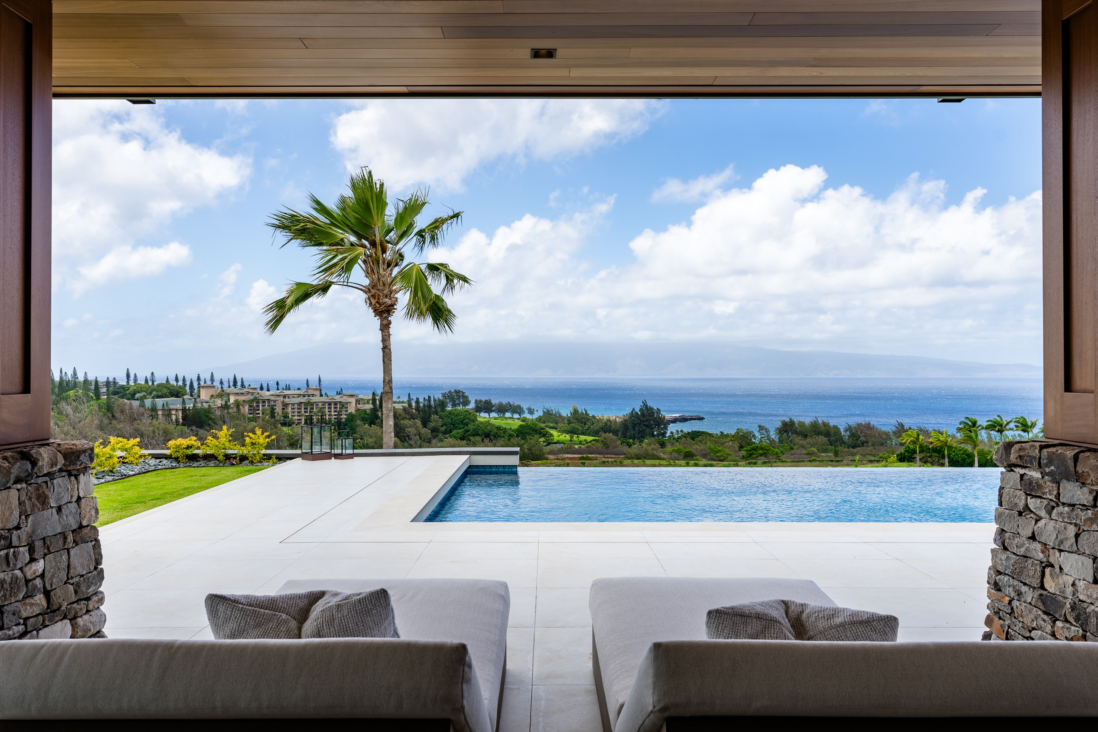  Move-In Ready Luxury: A Masterpiece in Kapalua