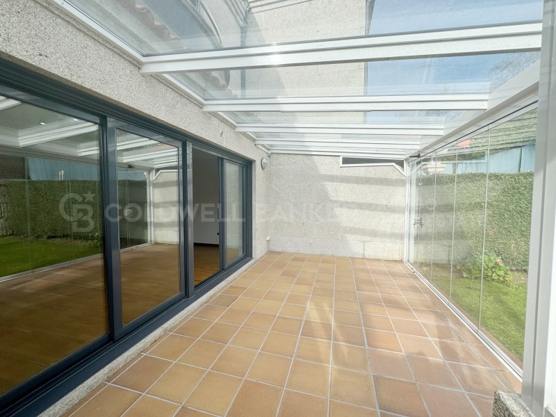 Pontevedra, Vigo, Castrelos - S?rdoma, S?rdoma Pon, Vigo, Galicia, ES, 4 Bedrooms Bedrooms, ,4 BathroomsBathrooms,Residential,For Sale,Pontevedra, Vigo, Castrelos - S?rdoma, S?rdoma Pon,1479301