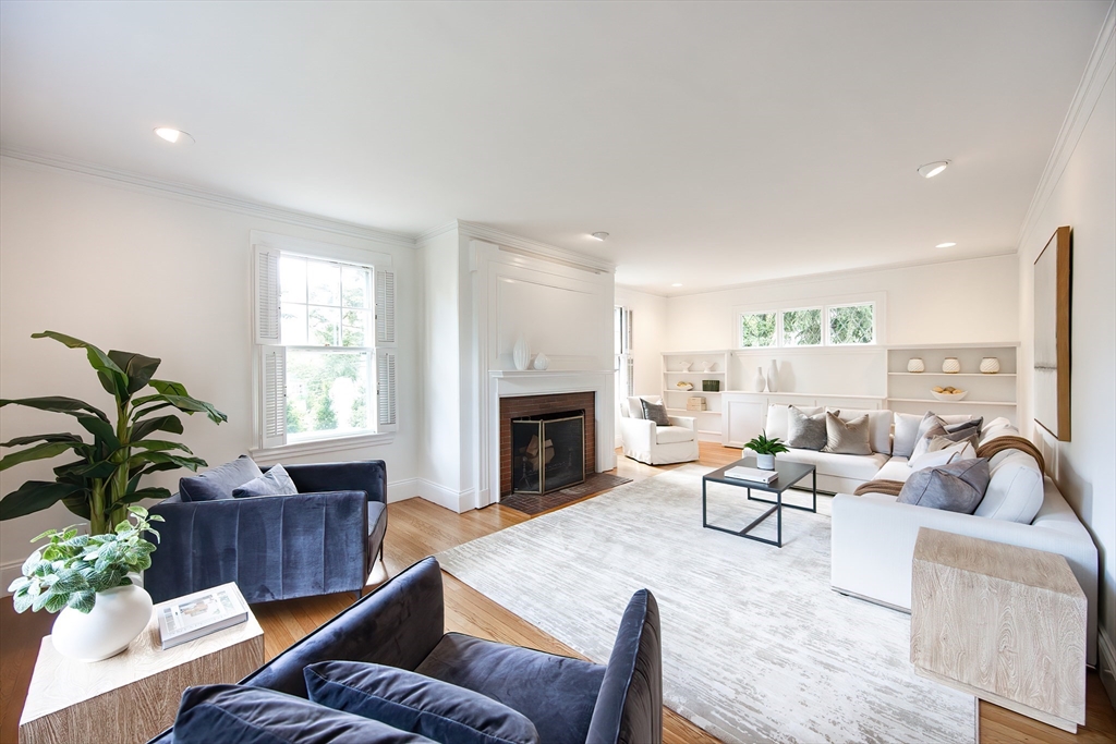 Newton, Massachusetts, 02465, United States, 5 Bedrooms Bedrooms, ,3 BathroomsBathrooms,Residential,For Sale,1939012