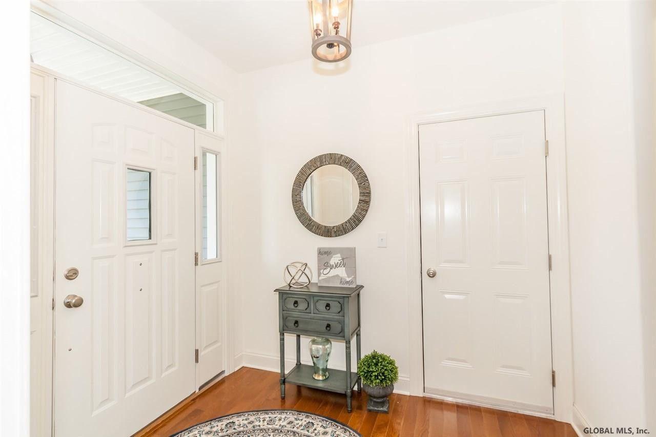 Saratoga Springs, New York, 12866, United States, 4 Bedrooms Bedrooms, ,3 BathroomsBathrooms,Residential,For Sale,1877212