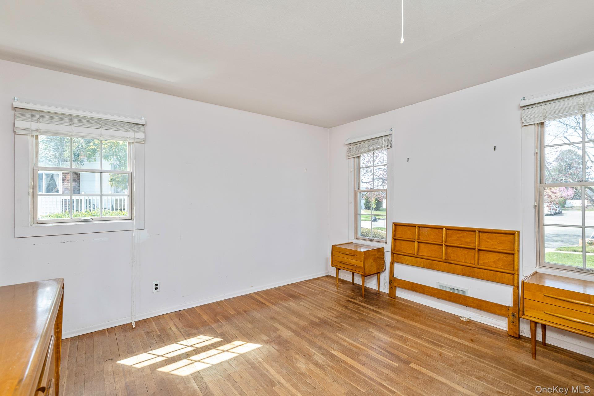  10 Fortune Court, Commack, NY, 11725 - 物件實景