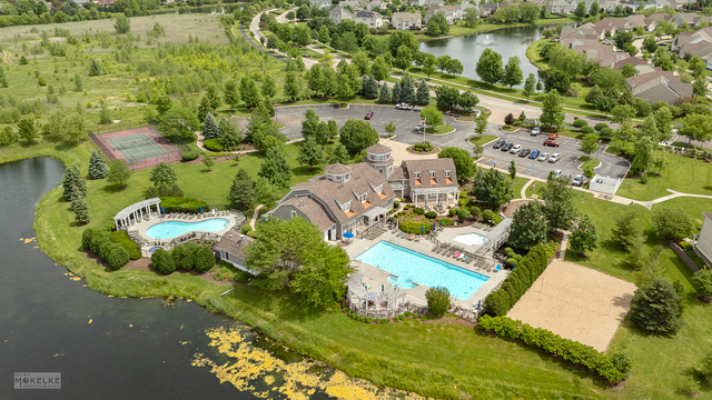 Oswego, Illinois, 60543, United States, 5 Bedrooms Bedrooms, ,3 BathroomsBathrooms,Residential,For Sale,1955340