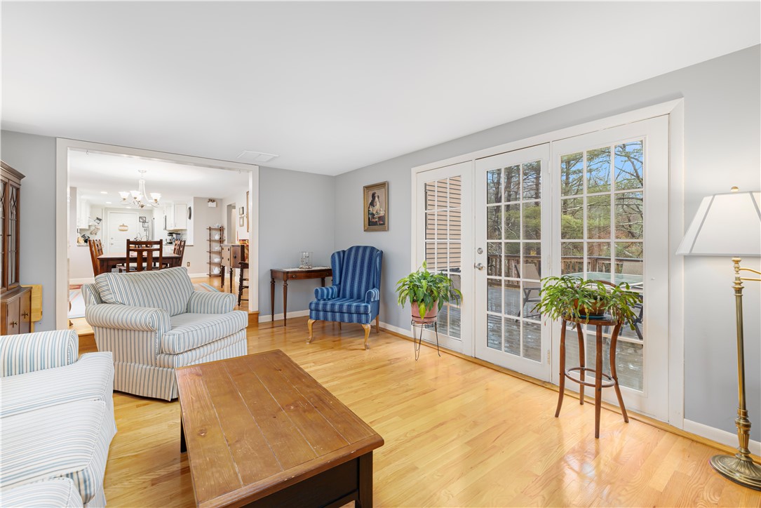 Cranston, Rhode Island, 02921, United States, 4 Bedrooms Bedrooms, ,3 BathroomsBathrooms,Residential,For Sale,1787177