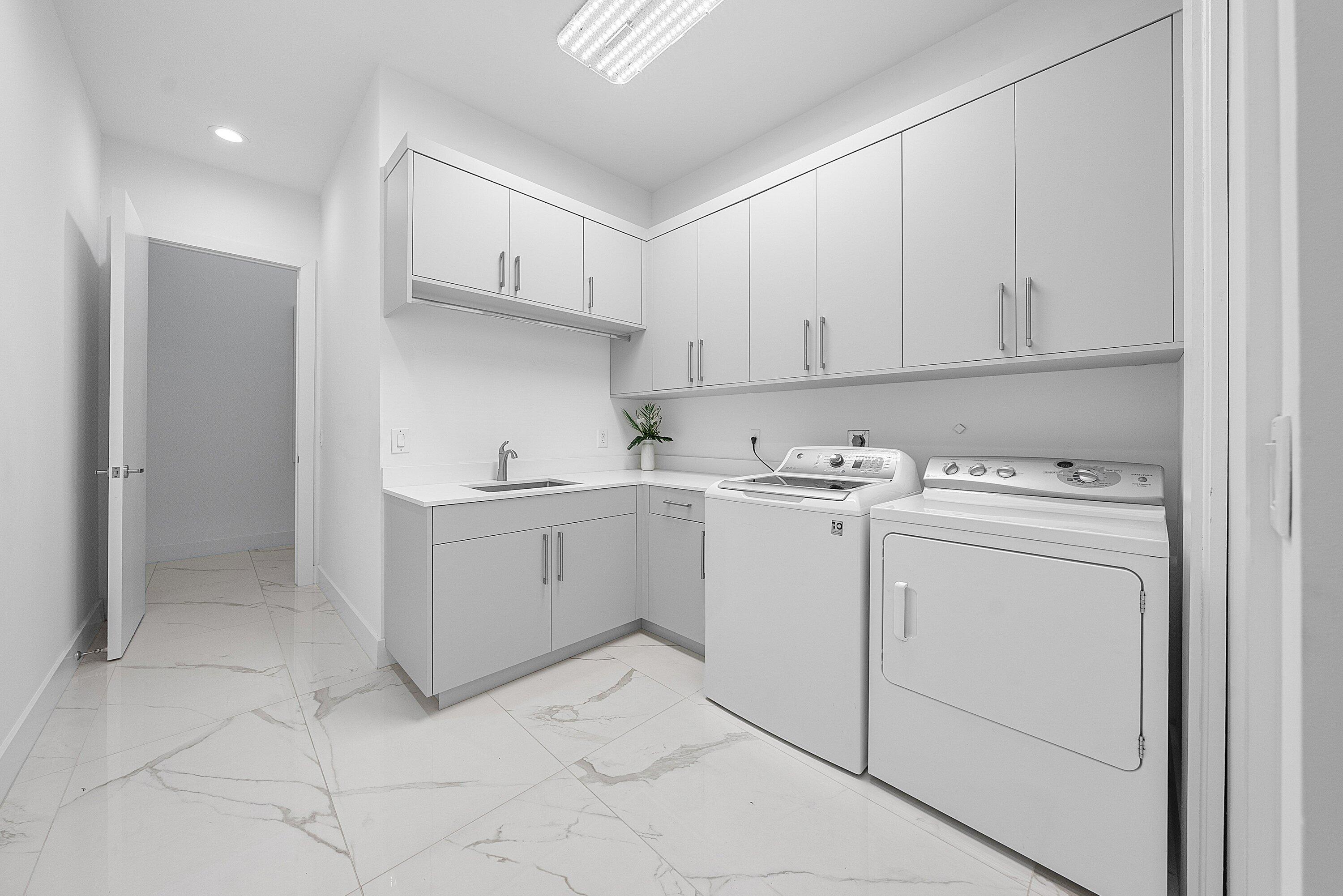 Boca Raton, Florida, 33487, United States, 5 Bedrooms Bedrooms, ,5 BathroomsBathrooms,Residential,For Sale,1995624