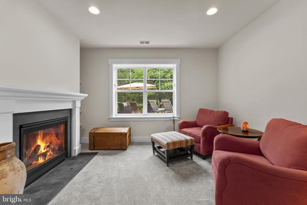 Warrenton, Virginia, 20187, United States, 4 Bedrooms Bedrooms, ,4 BathroomsBathrooms,Residential,For Sale,2048905