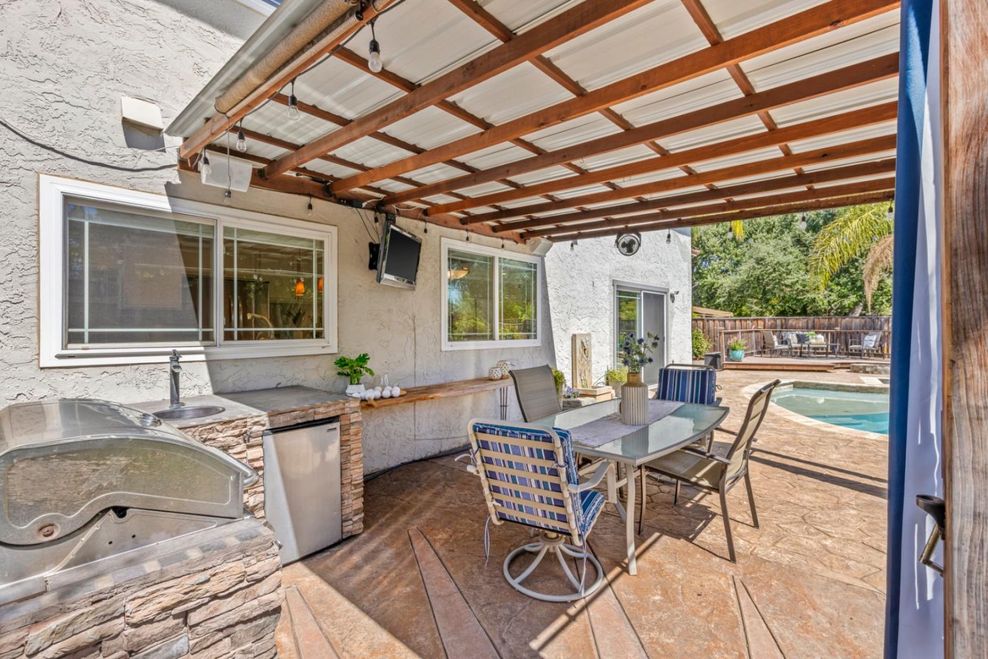Morgan Hill, California, 95037, United States, 5 Bedrooms Bedrooms, ,3 BathroomsBathrooms,Residential,For Sale,1934202