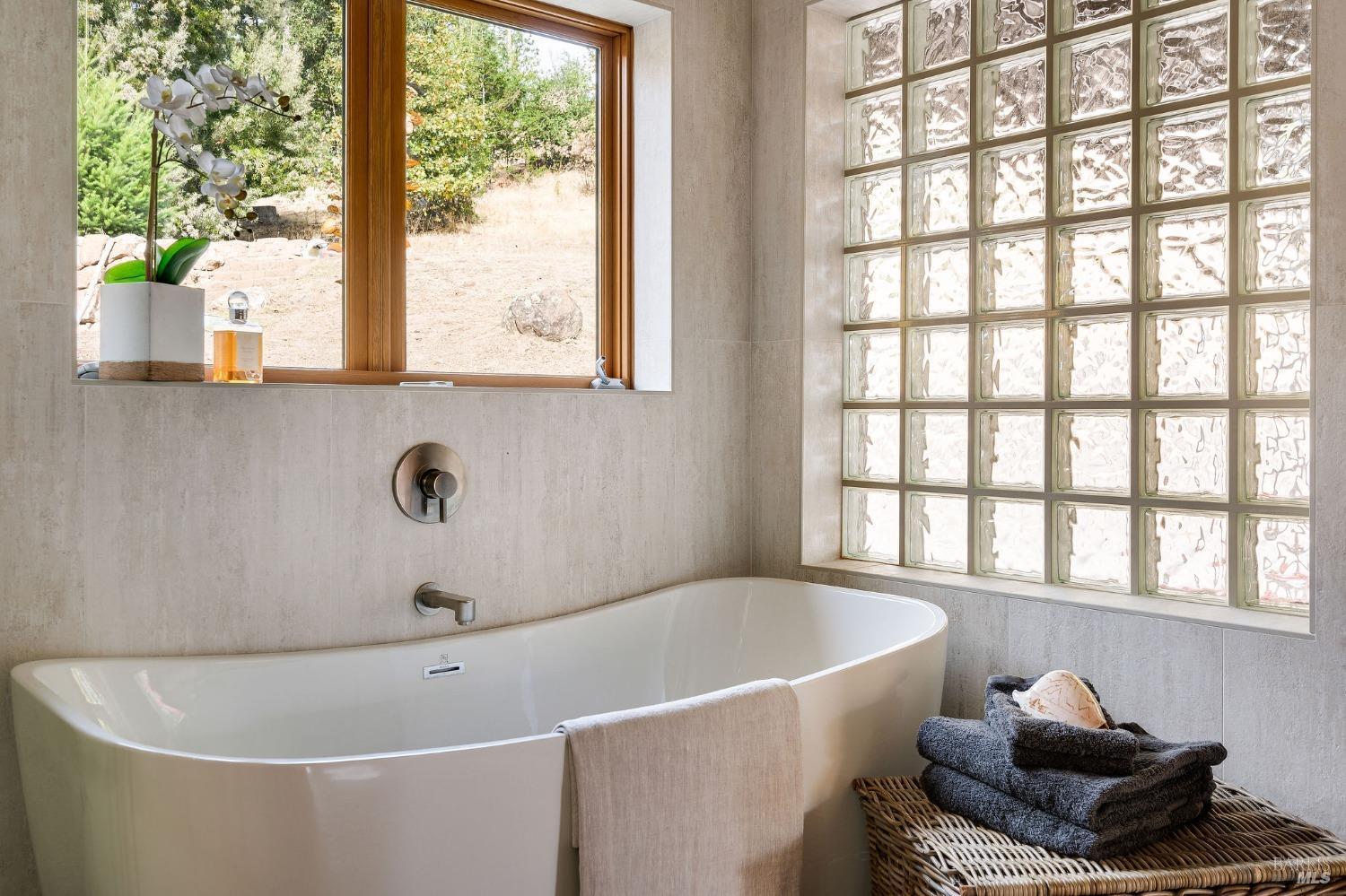 Angwin, California, 94508, United States, 3 Bedrooms Bedrooms, ,4 BathroomsBathrooms,Residential,For Sale,1836734
