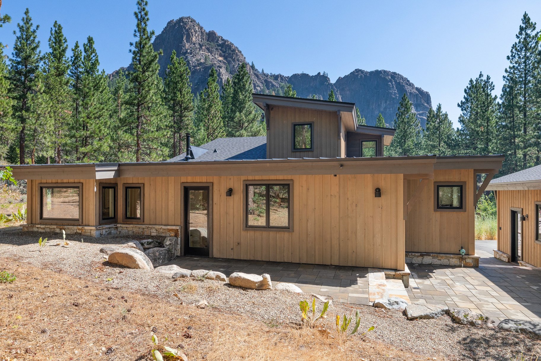  20 Private Acres. One Epic Location. - 物件實景