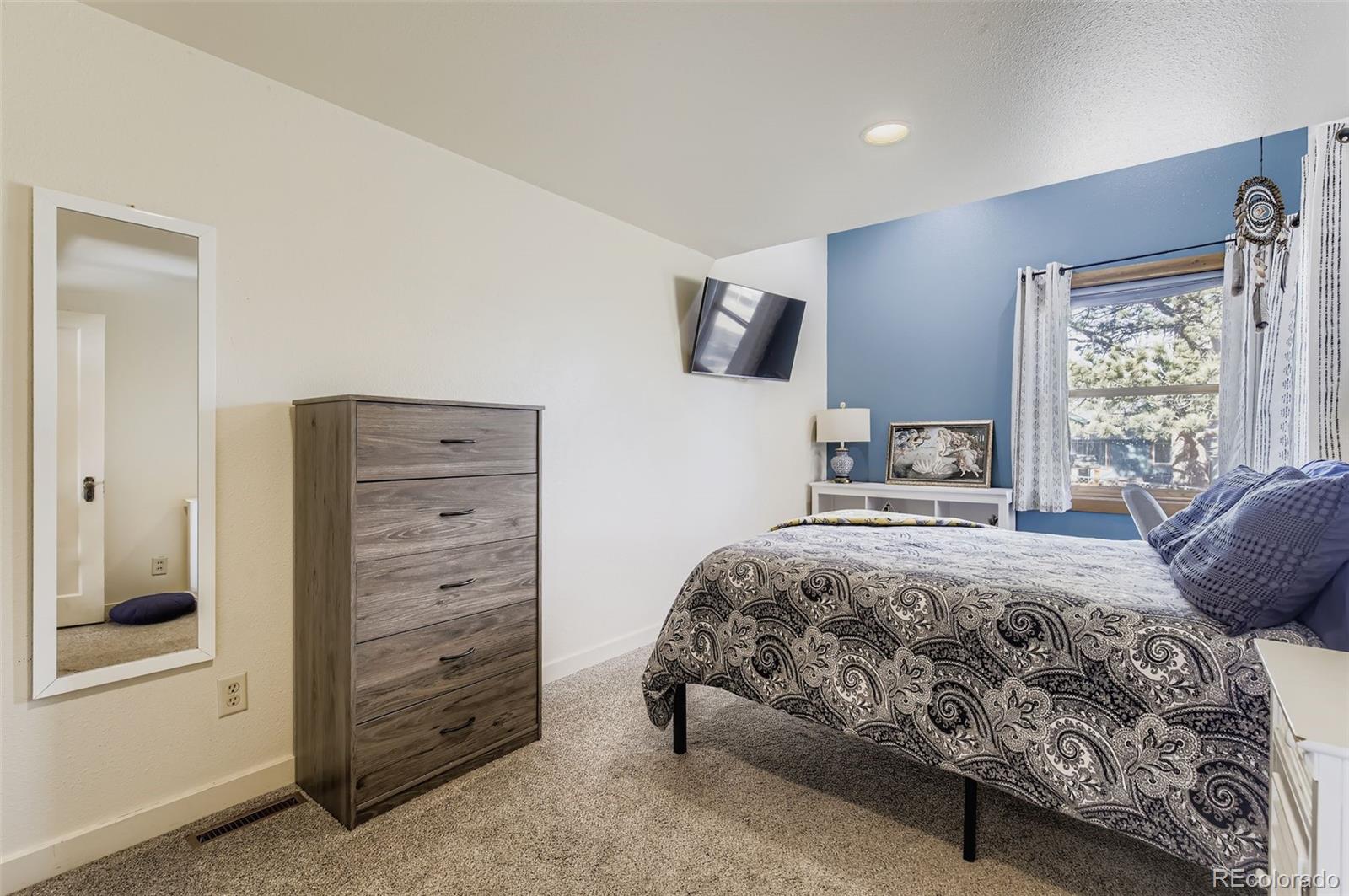 Estes Park, Colorado, 80517, United States, 3 Bedrooms Bedrooms, ,1 BathroomBathrooms,Residential,For Sale,1998077