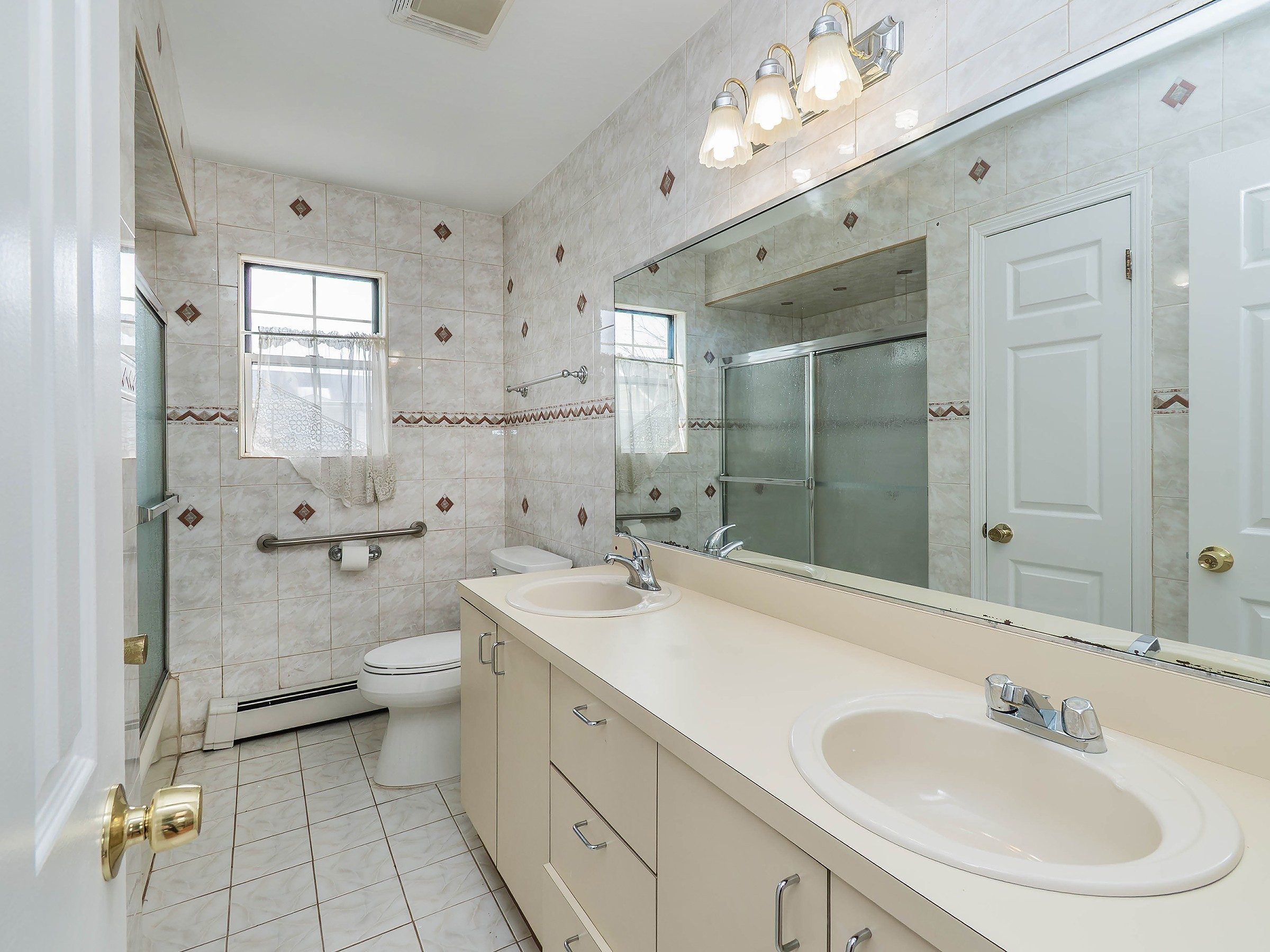  53A Grove Street, Glenwood Landing, NY, 11547 - 物件實景