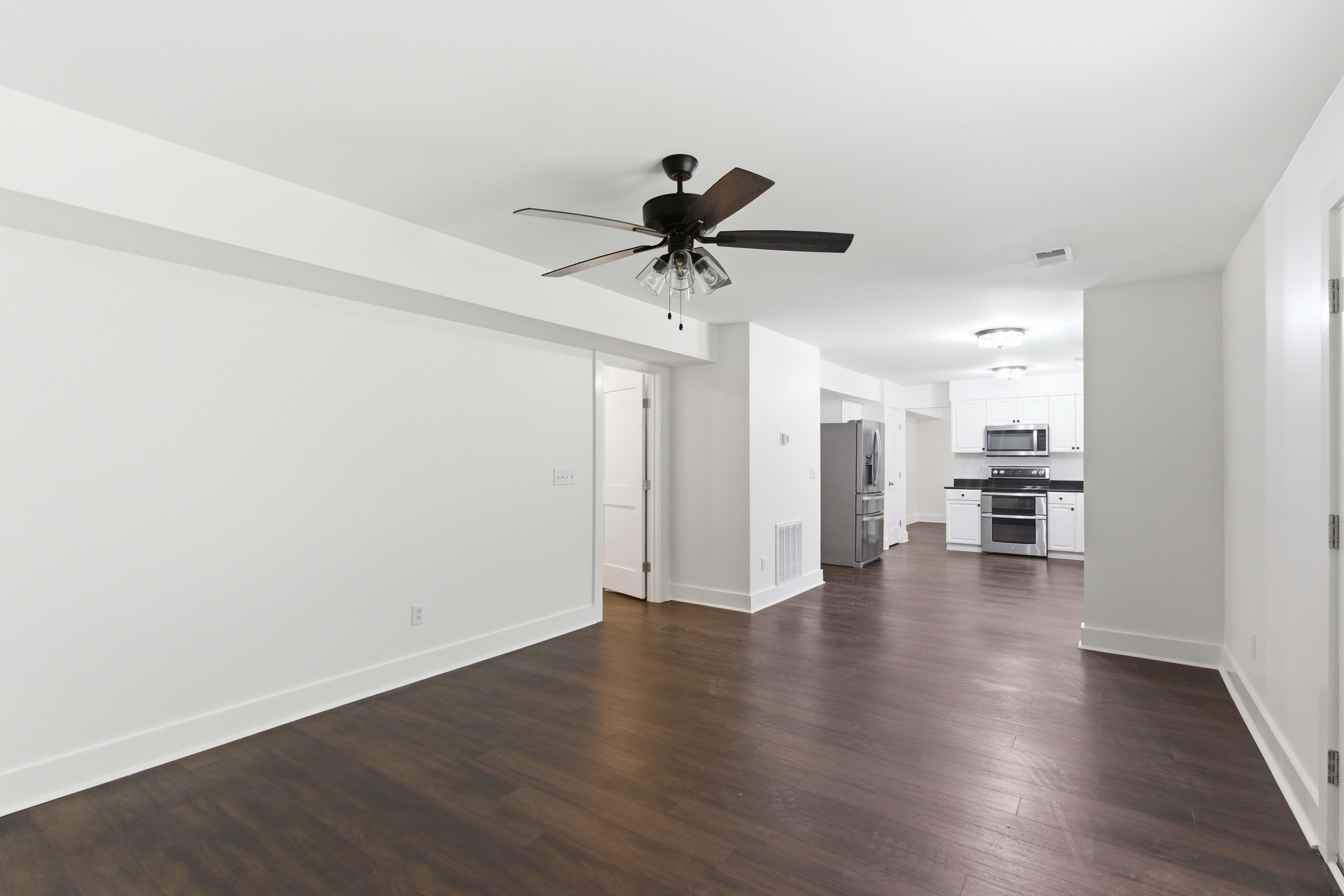  2143 Pinehurst Avenue - 物件實景