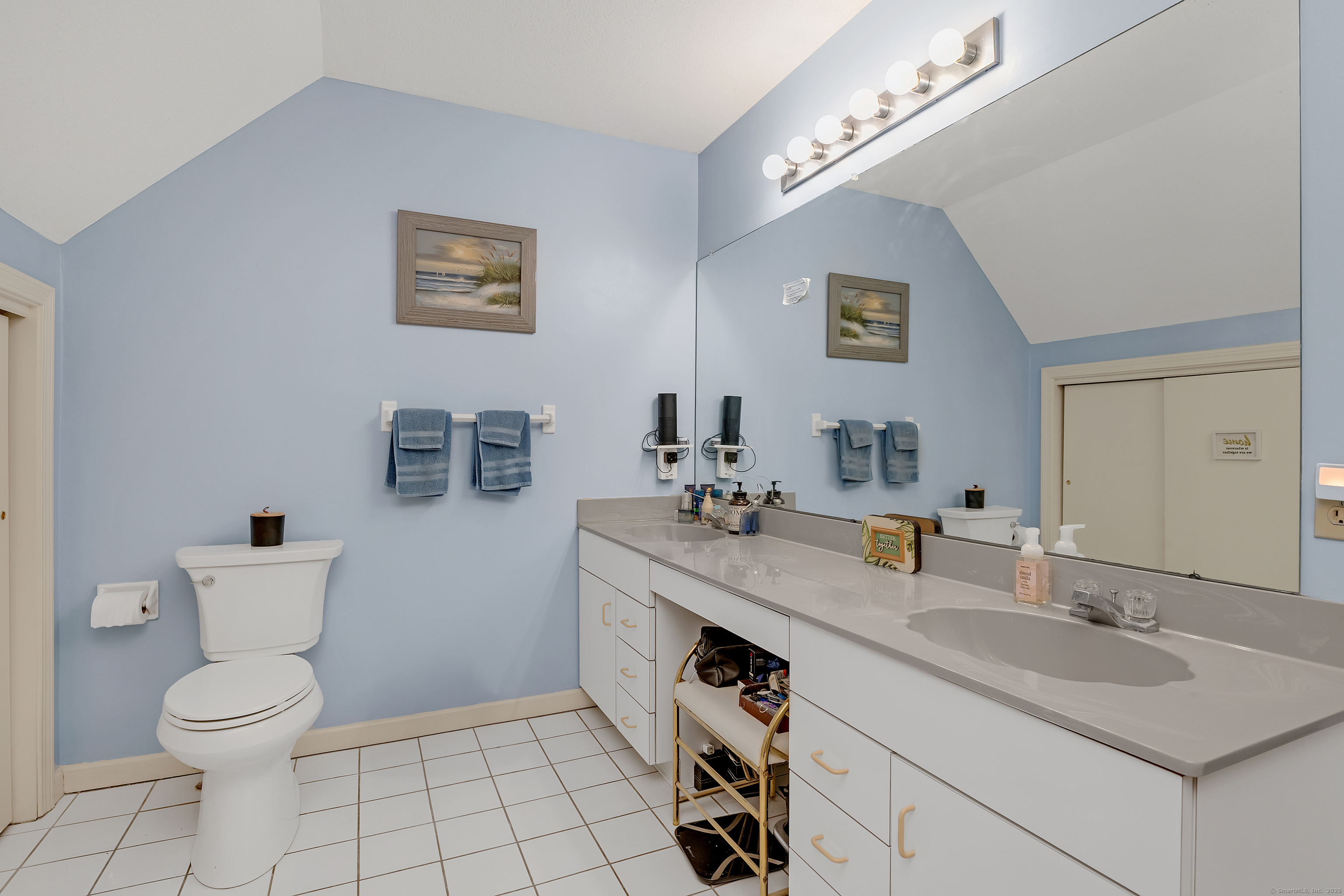 South Windsor, Connecticut, 06074, United States, 3 Bedrooms Bedrooms, ,4 BathroomsBathrooms,Residential,For Sale,1912297