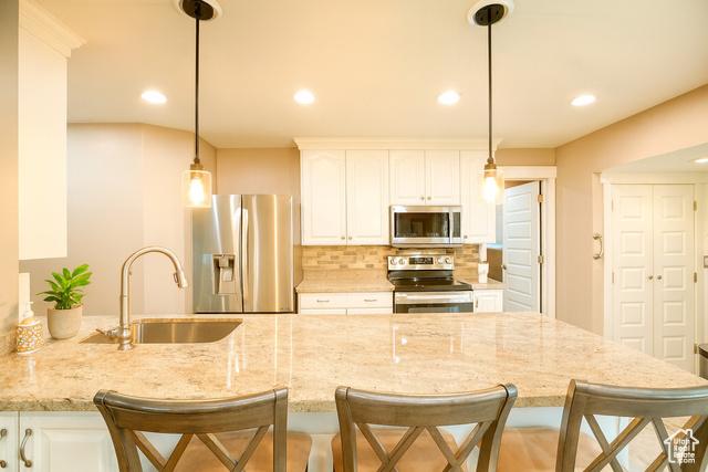 Murray, Utah, 84107, United States, 2 Bedrooms Bedrooms, ,2 BathroomsBathrooms,Residential,For Sale,1976444