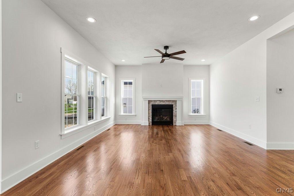 Baldwinsville, New York, 13027, United States, 3 Bedrooms Bedrooms, ,3 BathroomsBathrooms,Residential,For Sale,1796906