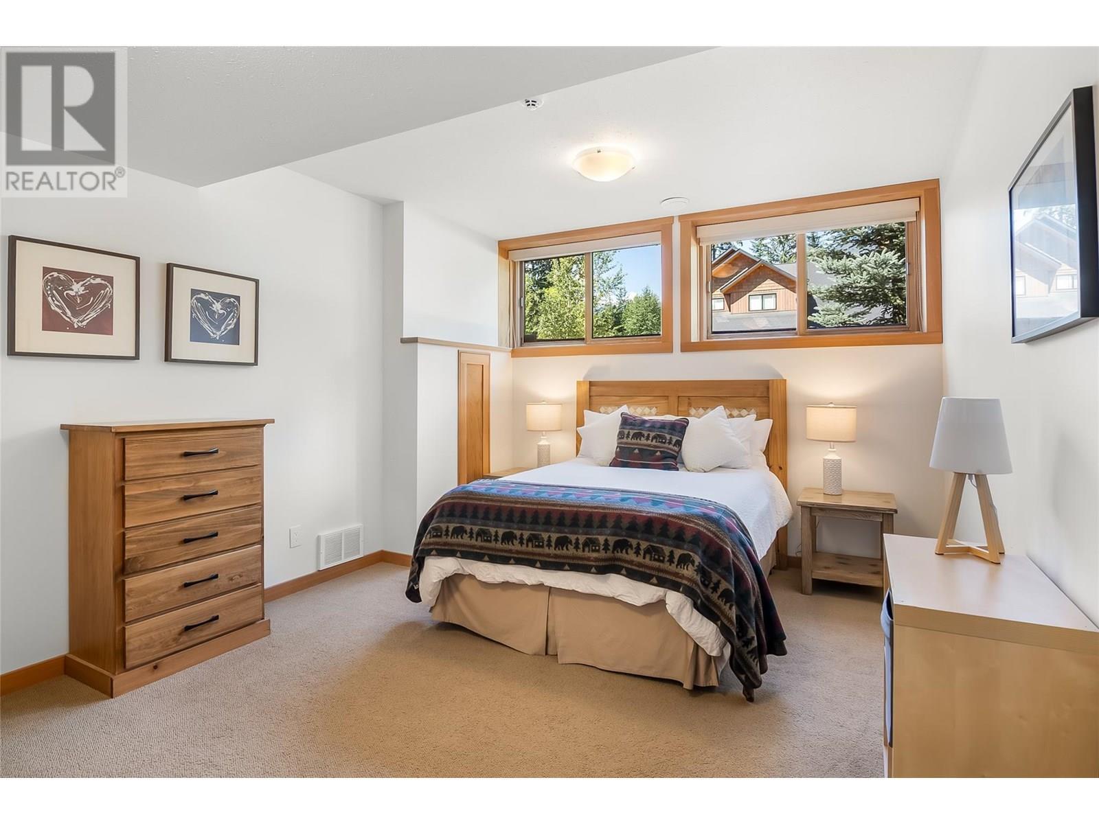 REVELSTOKE, British Columbia, V0E 2S3, CA, 6 Bedrooms Bedrooms, ,4 BathroomsBathrooms,Residential,For Sale,1912503