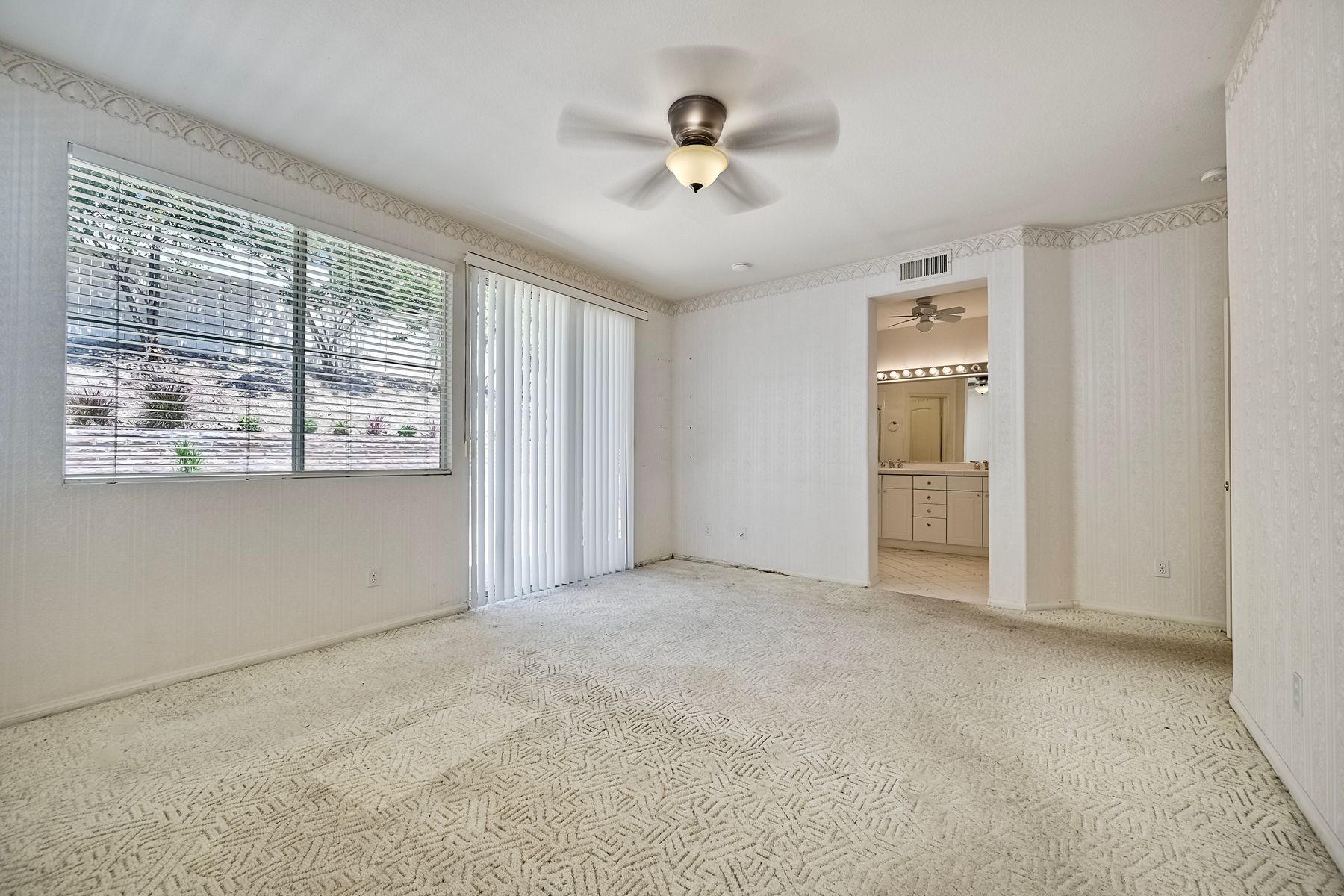 San Diego, California, 92123, United States, 3 Bedrooms Bedrooms, ,2 BathroomsBathrooms,Residential,For Sale,1914206