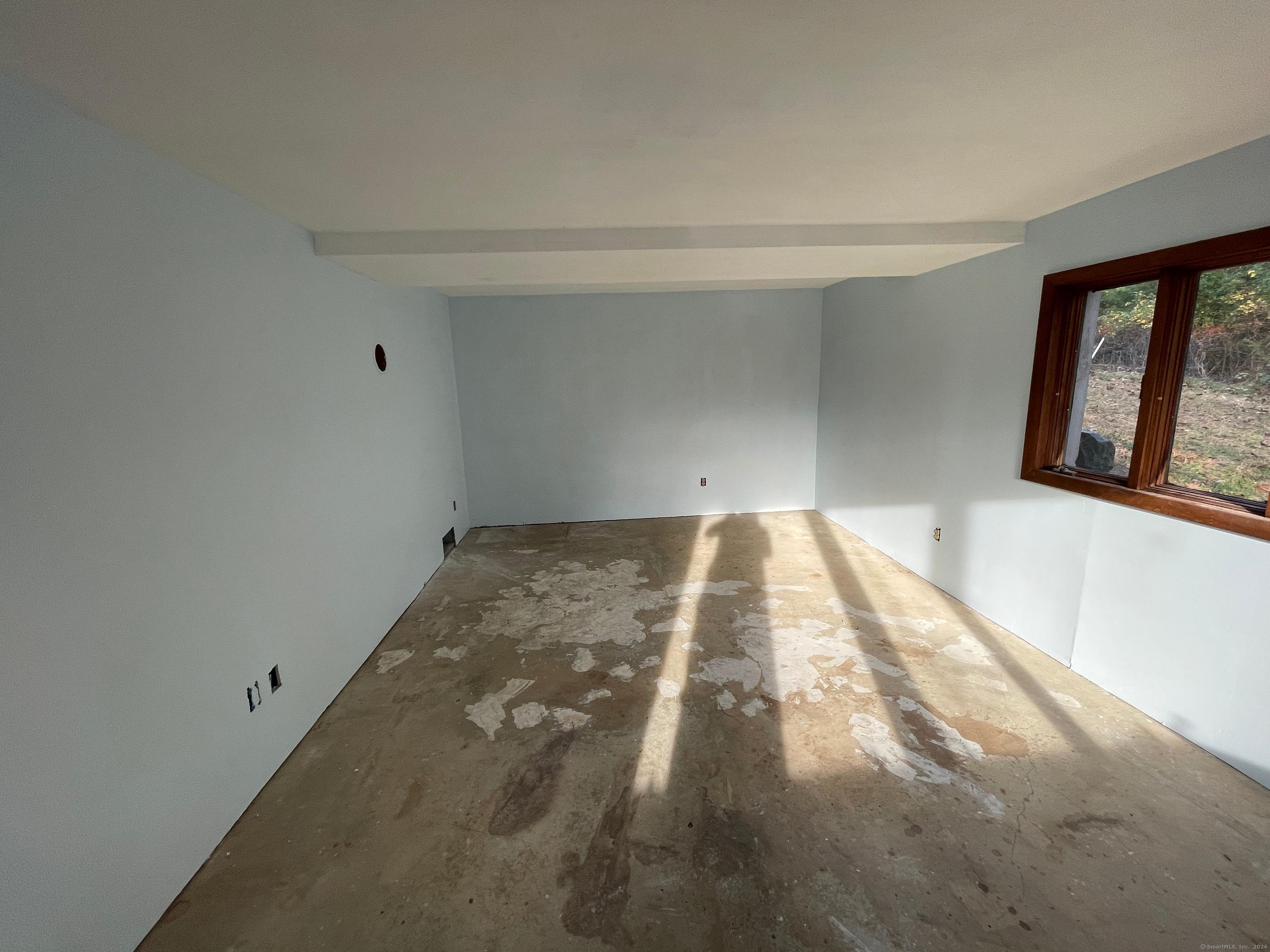 Litchfield, Connecticut, 06759, United States, 3 Bedrooms Bedrooms, ,3 BathroomsBathrooms,Residential,For Sale,1937635