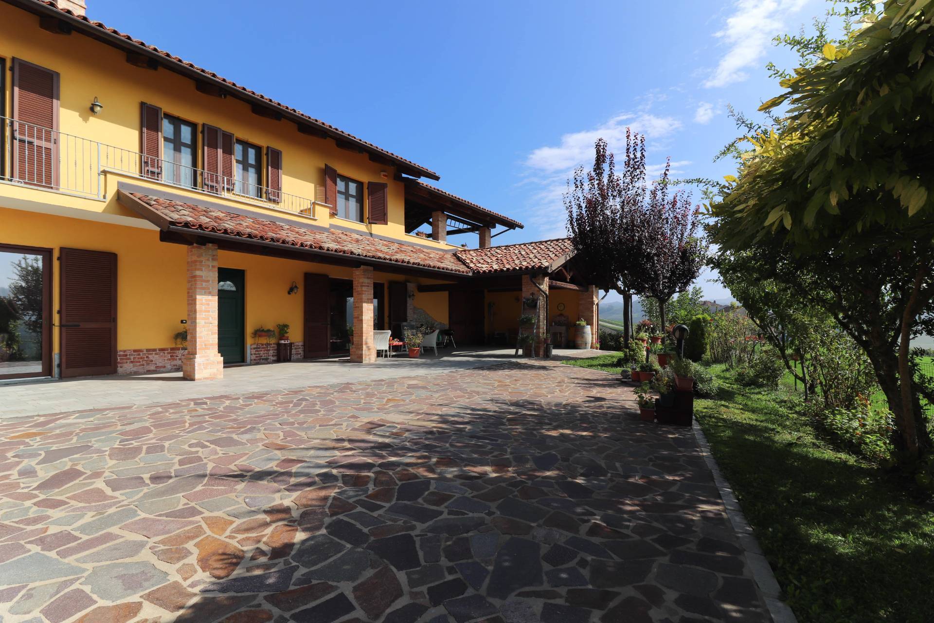 Localit? riviera, Monforte d'Alba, Cuneo, 12065, IT, 3 Bedrooms Bedrooms, ,3 BathroomsBathrooms,Residential,For Sale,Localit? riviera,1639521