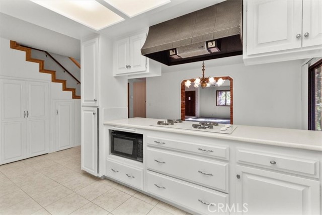 Lake Arrowhead, California, 92391, United States, 3 Bedrooms Bedrooms, ,4 BathroomsBathrooms,Residential,For Sale,1981303