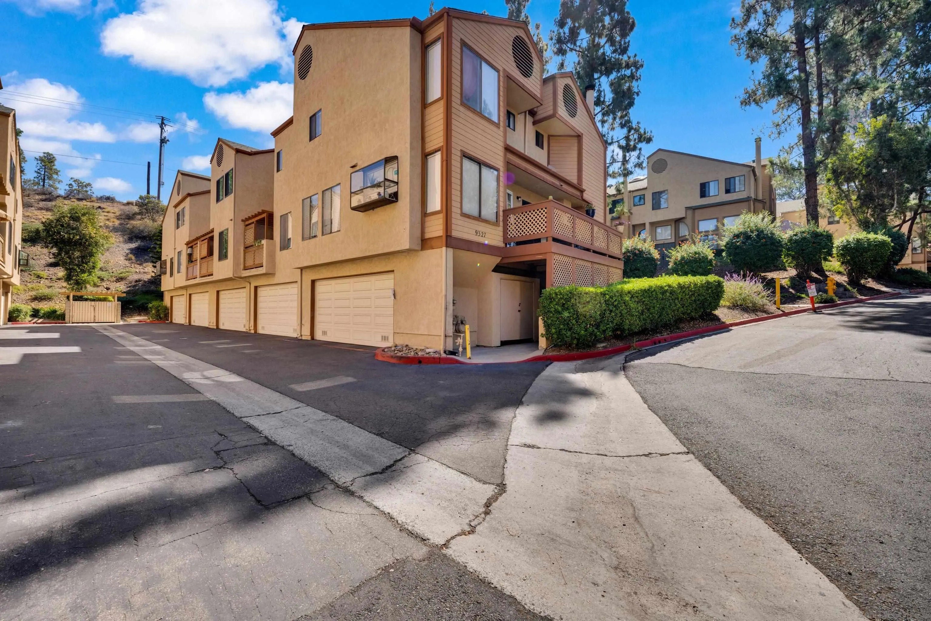 San Diego, California, 92119, United States, 3 Bedrooms Bedrooms, ,3 BathroomsBathrooms,Residential,For Sale,1910844
