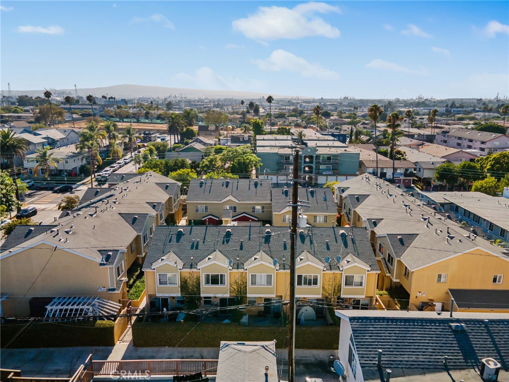 Long Beach, California, 90813, United States, 2 Bedrooms Bedrooms, ,2 BathroomsBathrooms,Residential,For Sale,1976501