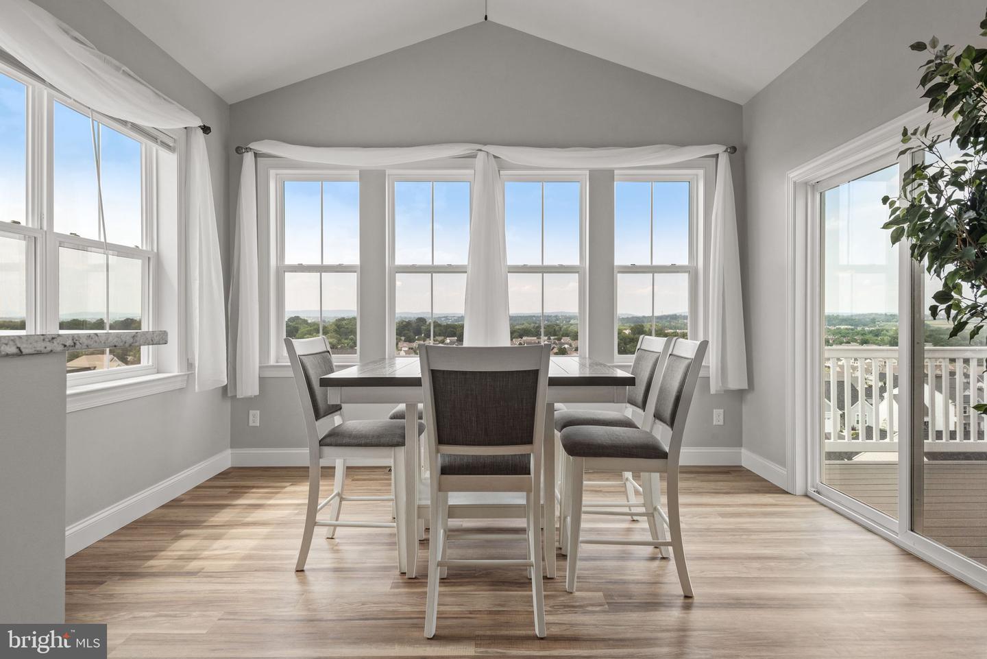 Lititz, Pennsylvania, 17543, United States, 4 Bedrooms Bedrooms, ,3 BathroomsBathrooms,Residential,For Sale,1905987