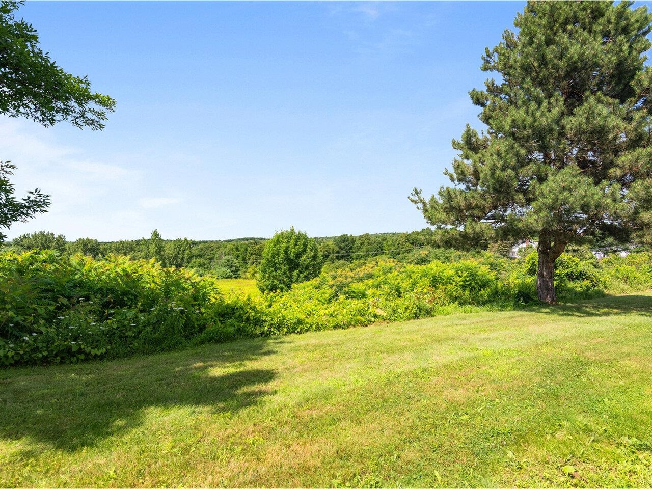Williston, Vermont, 05495, United States, 2 Bedrooms Bedrooms, ,3 BathroomsBathrooms,Residential,For Sale,1901001