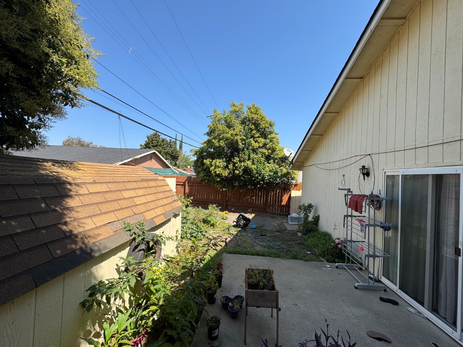 Yuba City, California, 95991-2504, United States, 6 Bedrooms Bedrooms, ,4 BathroomsBathrooms,Residential,For Sale,1920010