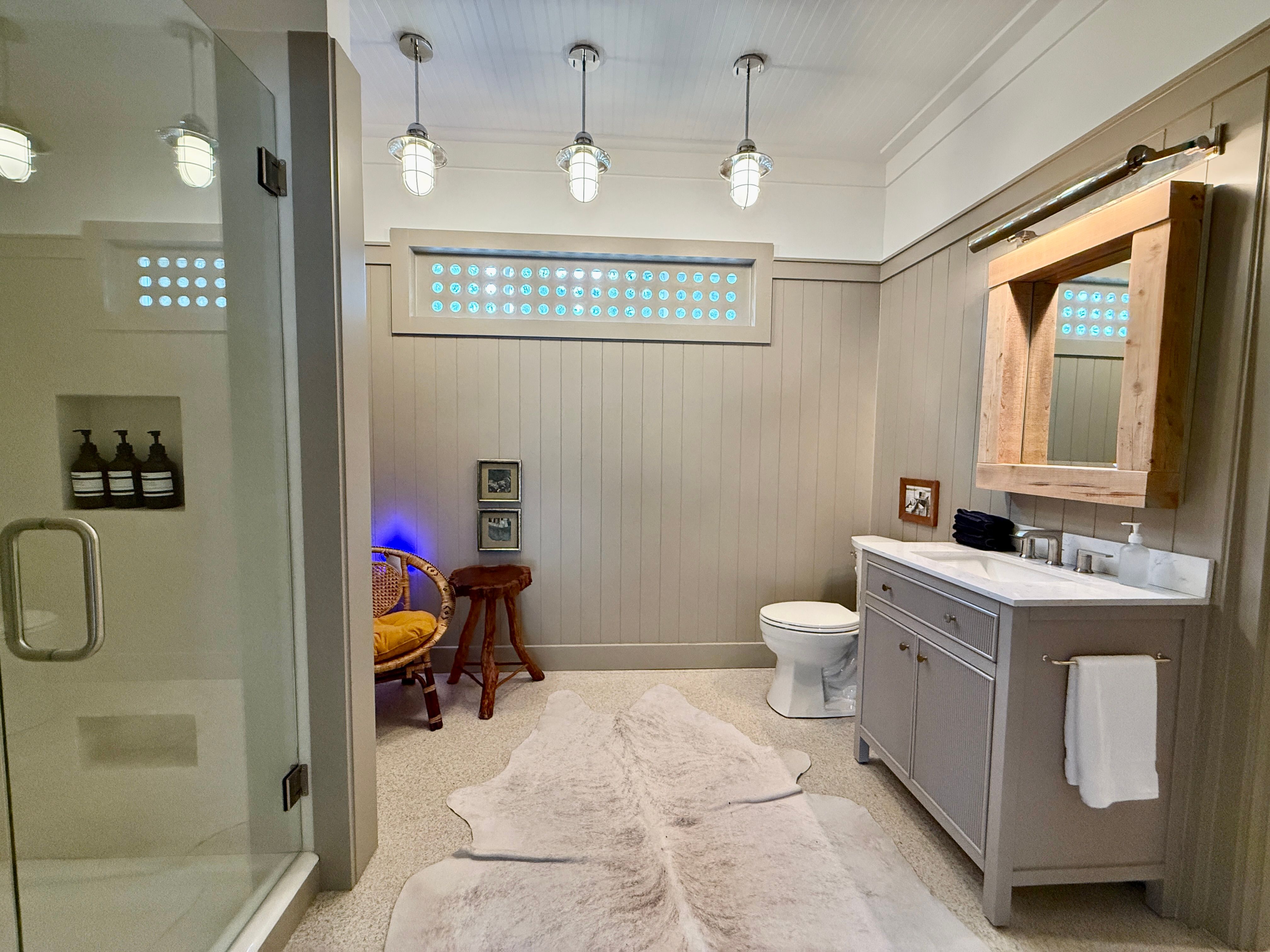  Furnished Coastal Retreat on Over an Acre with Pickleball Court - 物件實景