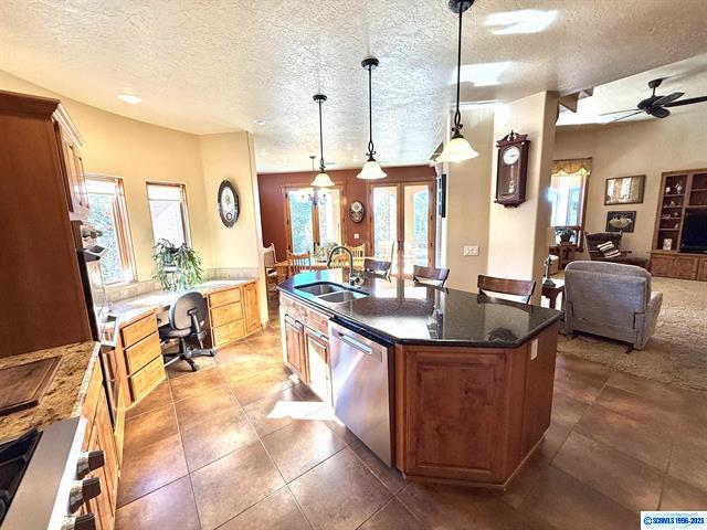 Silver City, New Mexico, 88061, United States, 3 Bedrooms Bedrooms, ,Residential,For Sale,2005156