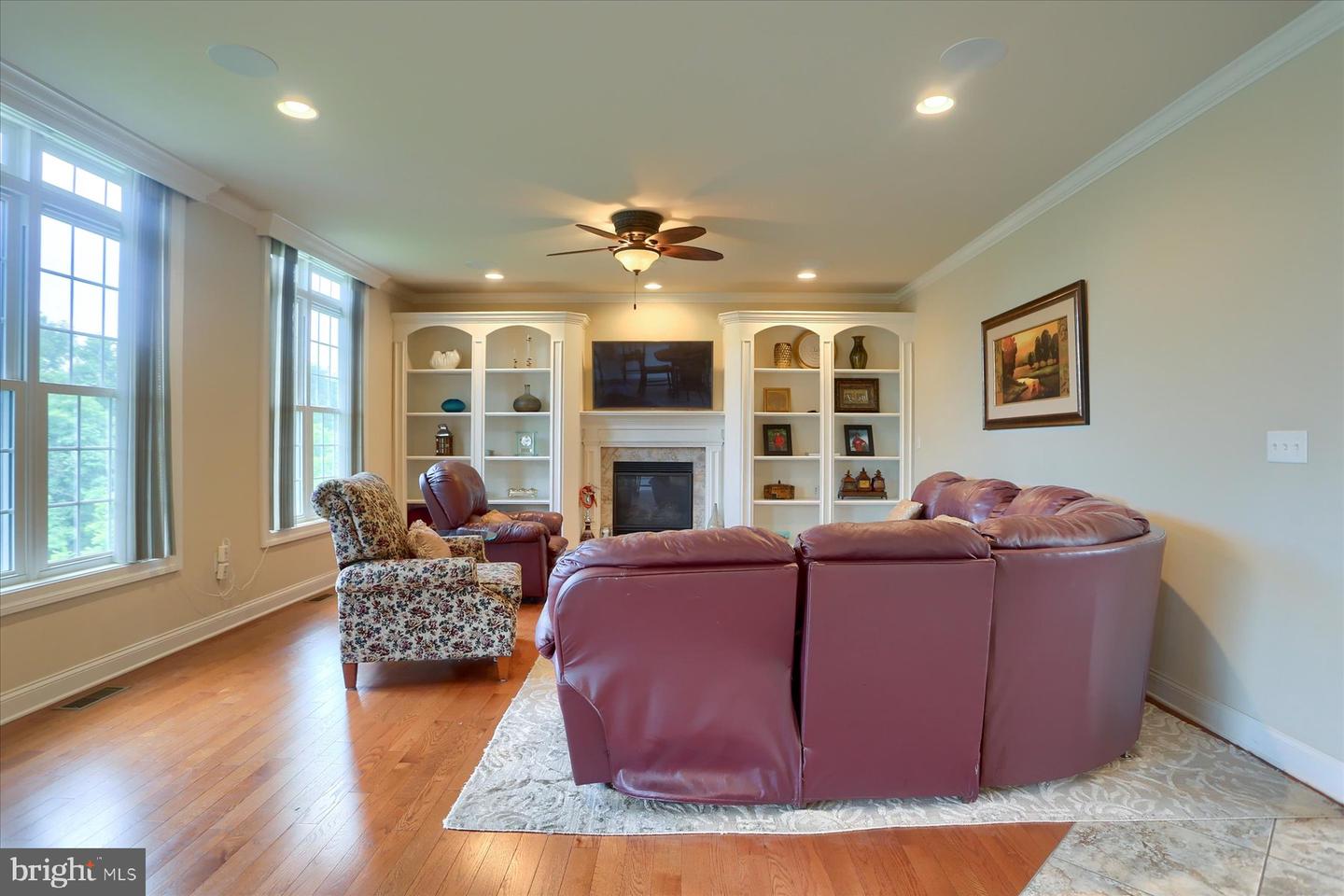 Mechanicsburg, Pennsylvania, 17050, United States, 5 Bedrooms Bedrooms, ,5 BathroomsBathrooms,Residential,For Sale,1910880