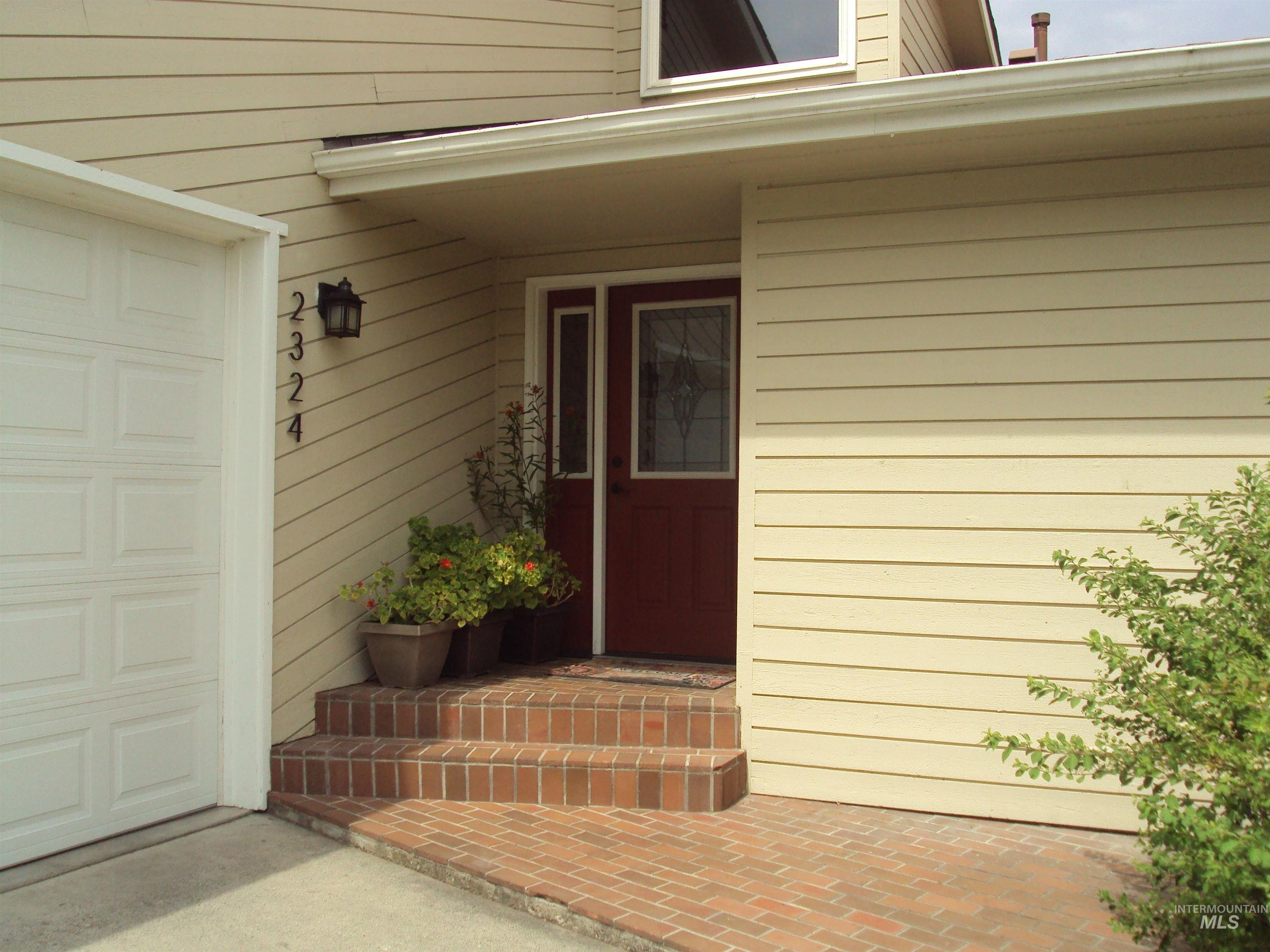 Lewiston, Idaho, 83501, United States, 5 Bedrooms Bedrooms, ,4 BathroomsBathrooms,Residential,For Sale,1905488