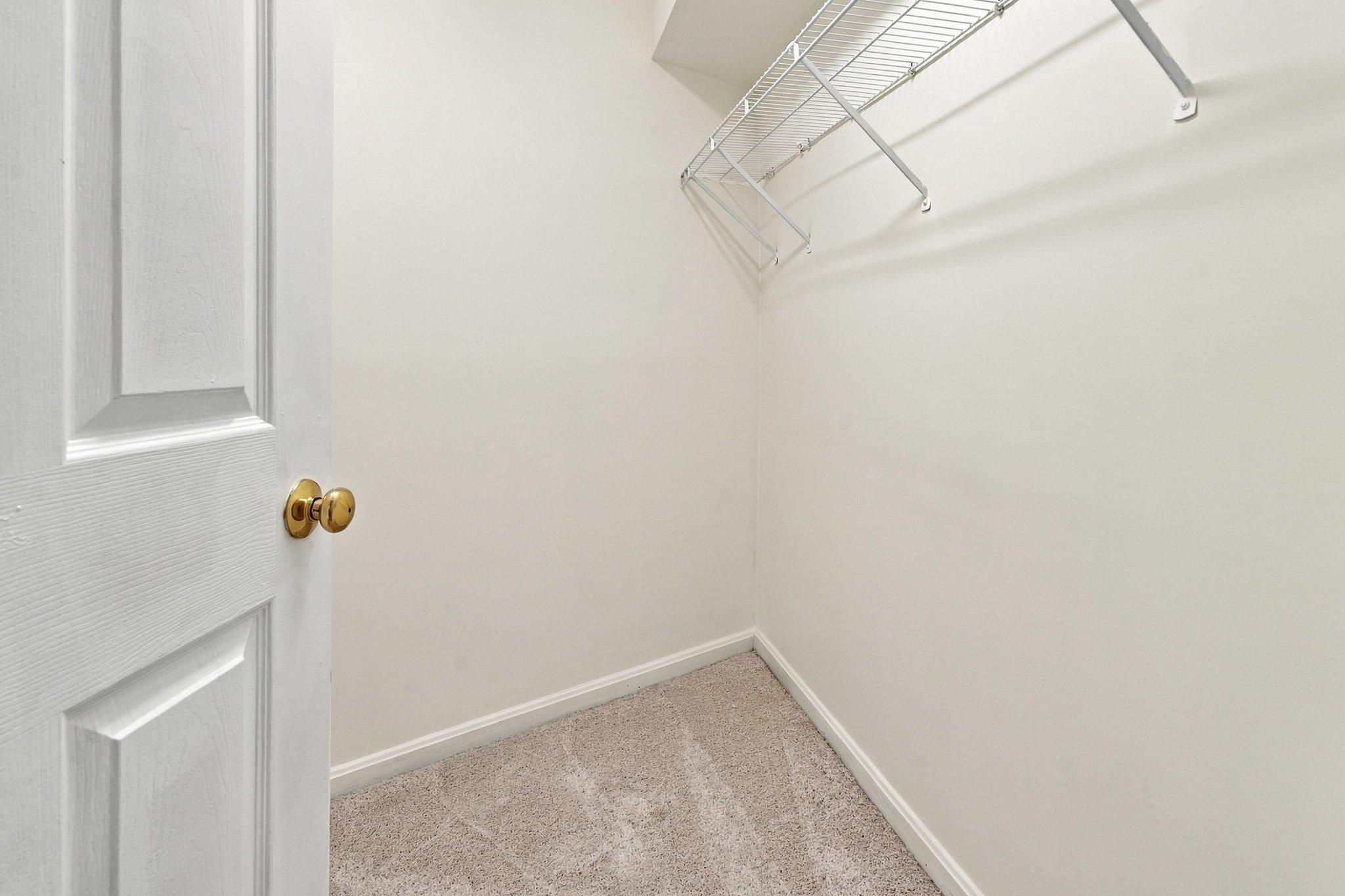  5909 Saint Giles Way, Alexandria, VA, 22315 - 物件實景
