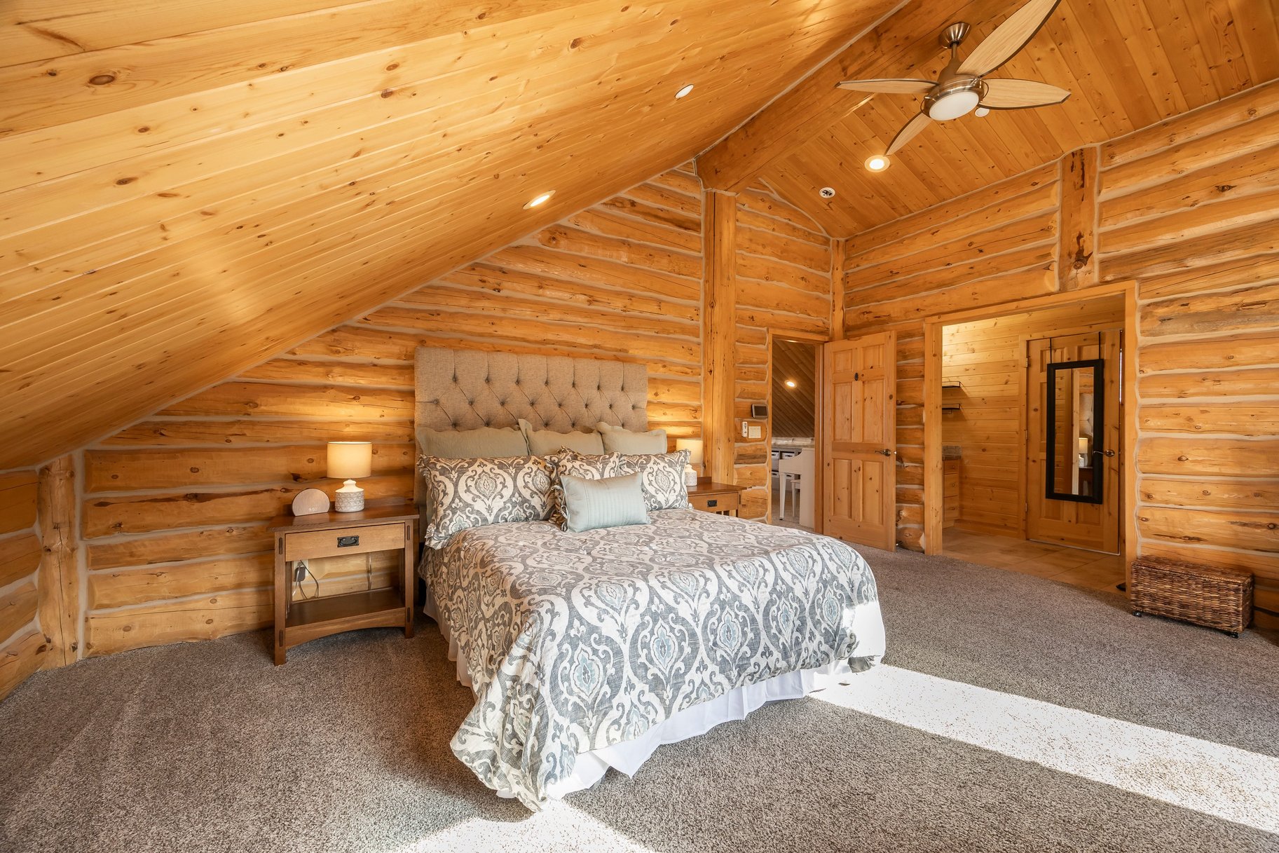  Modernized Timberlakes Cabin Home - 物件實景