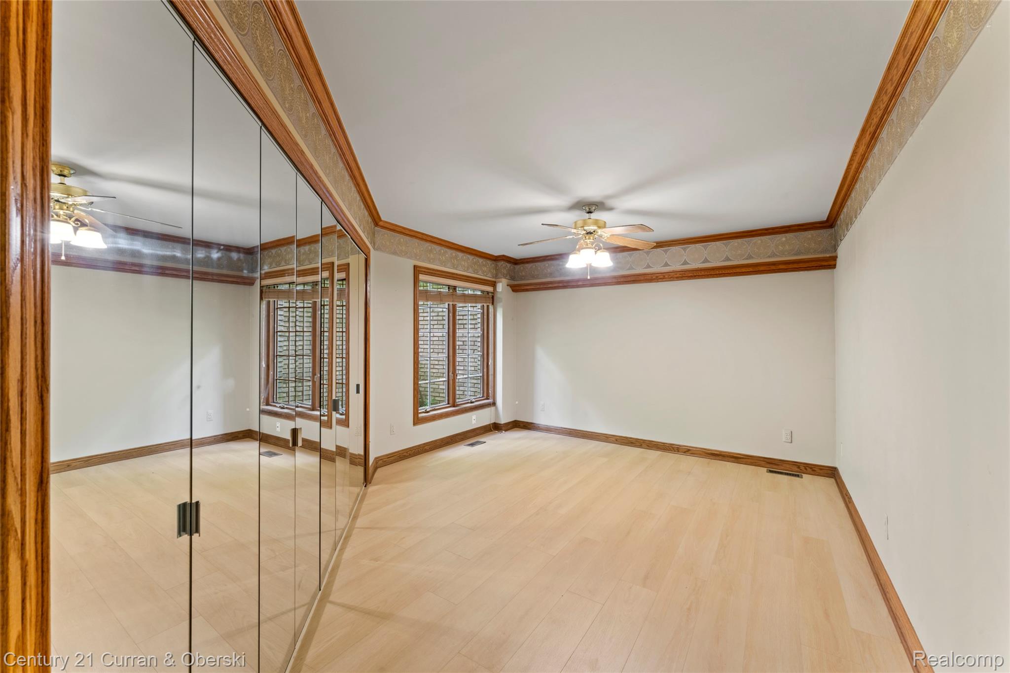 Farmington, Michigan, 48331, United States, 5 Bedrooms Bedrooms, ,6 BathroomsBathrooms,Residential,For Sale,1975363