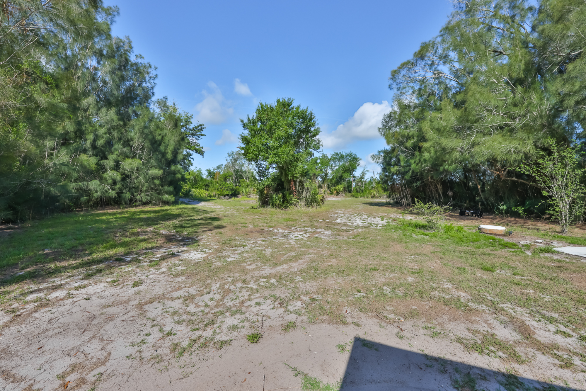 Wimauma, Florida, 33598, United States, 3 Bedrooms Bedrooms, ,2 BathroomsBathrooms,Residential,For Sale,2048380