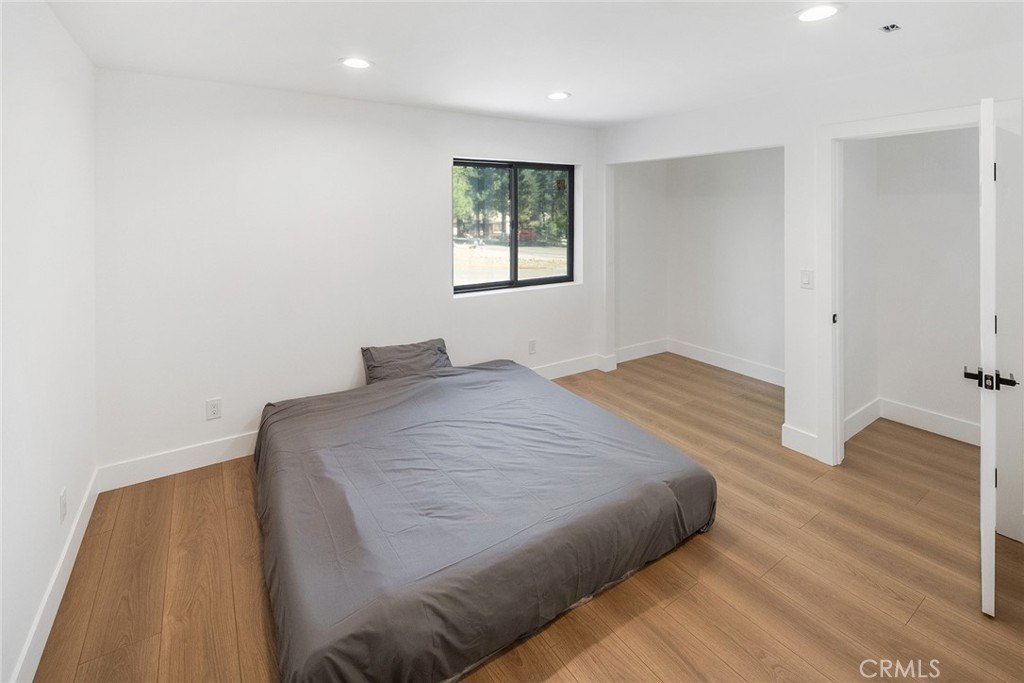 Big Bear Lake, California, 92315, United States, 3 Bedrooms Bedrooms, ,2 BathroomsBathrooms,Residential,For Sale,1896398