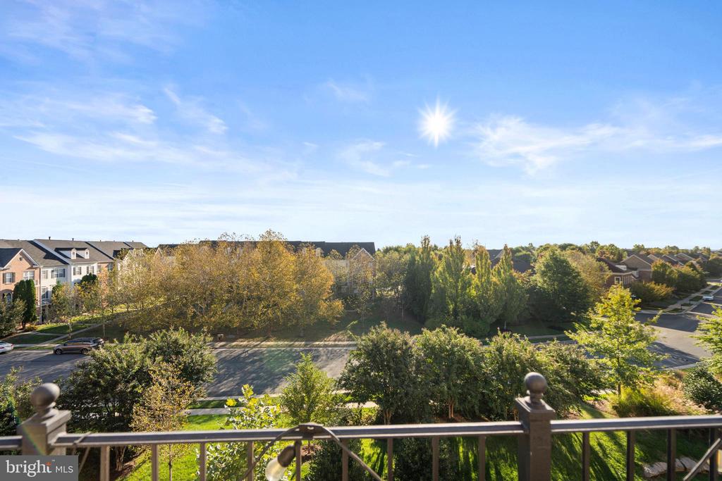 Brambleton, Virginia, 20148, United States, 3 Bedrooms Bedrooms, ,5 BathroomsBathrooms,Residential,For Sale,2005795