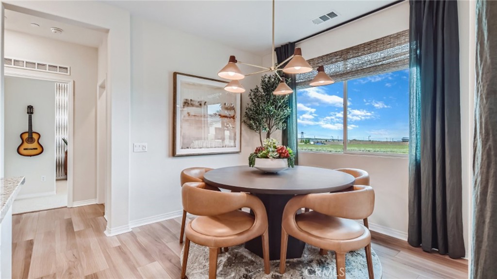 Fontana, California, 92336, United States, 3 Bedrooms Bedrooms, ,2 BathroomsBathrooms,Residential,For Sale,1881088