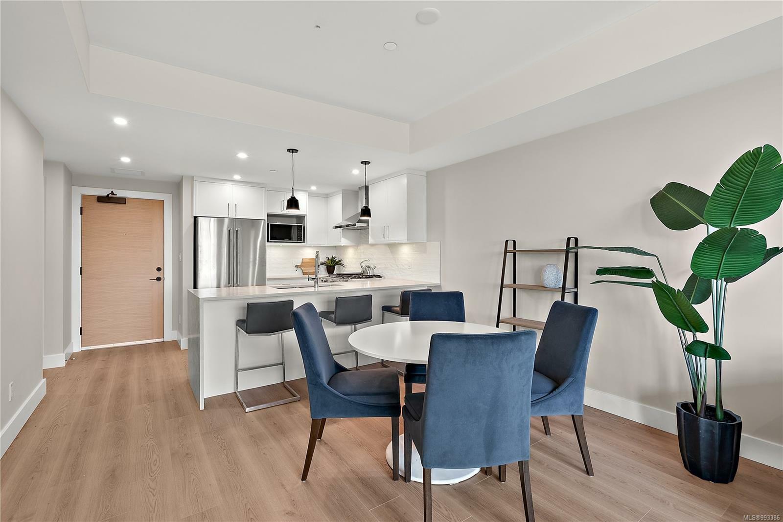 CENTRAL SAANICH, British Columbia, V8M 0B9, CA, 1 Bedroom Bedrooms, ,Residential,For Sale,1891778