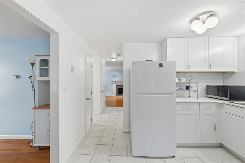 Lowell, Massachusetts, 01852, United States, 3 Bedrooms Bedrooms, ,3 BathroomsBathrooms,Residential,For Sale,2001570