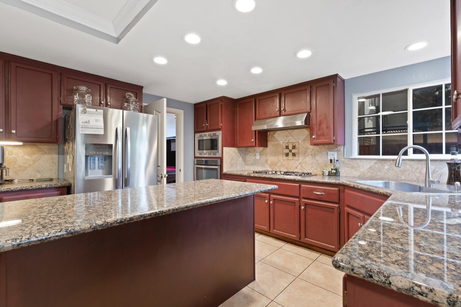 Tracy, California, 95376, United States, 5 Bedrooms Bedrooms, ,3 BathroomsBathrooms,Residential,For Sale,2012388