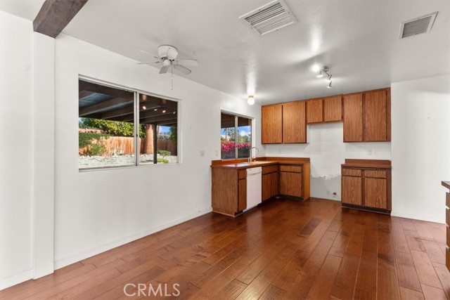 Palm Springs, California, 92262, United States, 3 Bedrooms Bedrooms, ,2 BathroomsBathrooms,Residential,For Sale,2009701