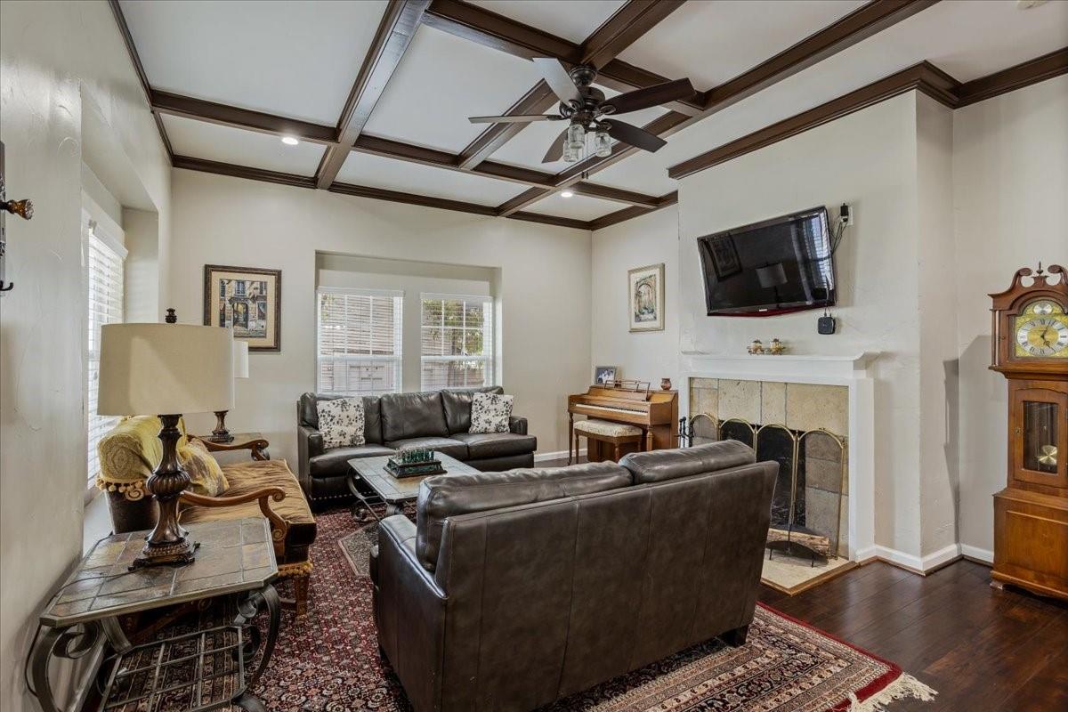 Sherman, Texas, 75090, United States, 5 Bedrooms Bedrooms, ,2 BathroomsBathrooms,Residential,For Sale,1937977