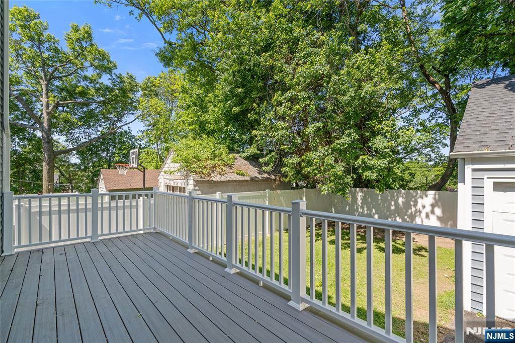 Rutherford, New Jersey, 07070, United States, 3 Bedrooms Bedrooms, ,4 BathroomsBathrooms,Residential,For Sale,1826504