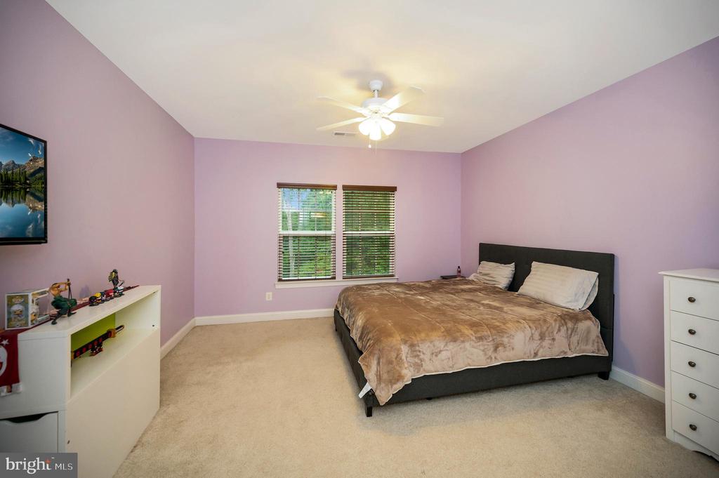Woodbridge, Virginia, 22193, United States, 6 Bedrooms Bedrooms, ,6 BathroomsBathrooms,Residential,For Sale,1919107