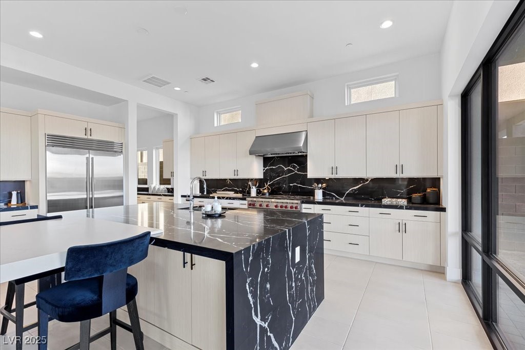 Las Vegas, Nevada, 89135, United States, 5 Bedrooms Bedrooms, ,6 BathroomsBathrooms,Residential,For Sale,1987610