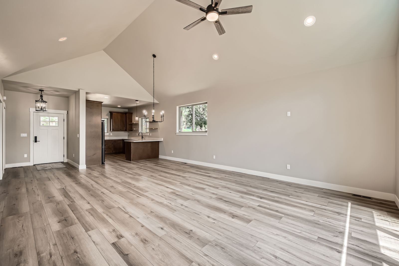 Woodland Park, Colorado, 80863, United States, 2 Bedrooms Bedrooms, ,1 BathroomBathrooms,Residential,For Sale,1857944
